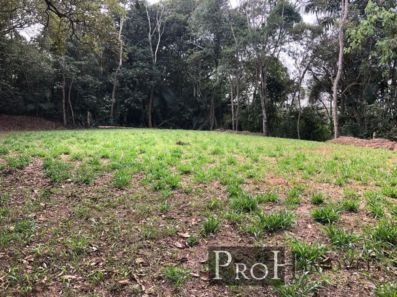 Terreno em condomínio 5.699m² R$ 1.430.000,00