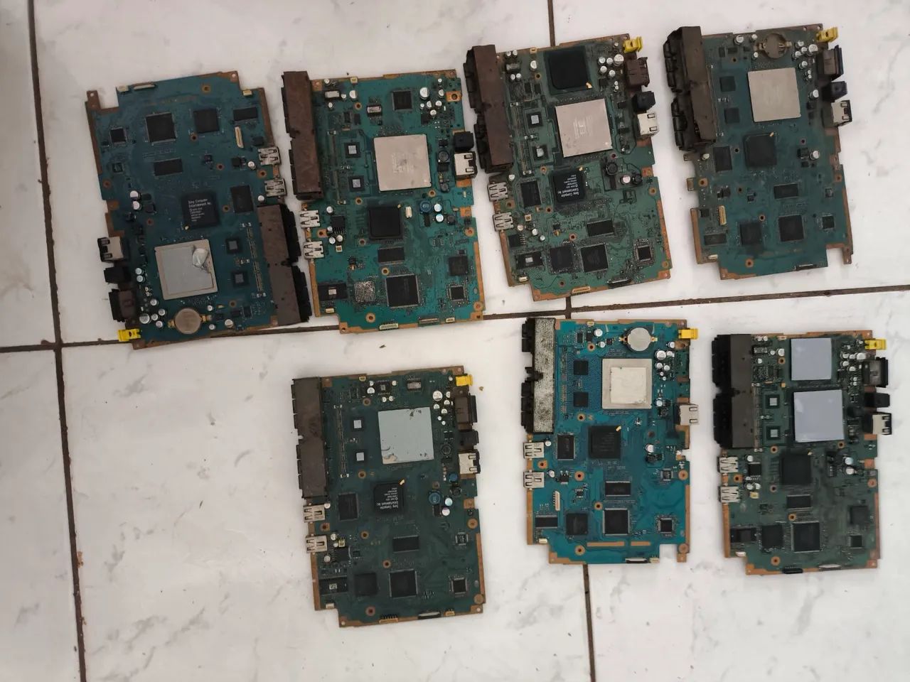 PS2 defeito lote com 7 placas para concerto faço envio para todo o Brasil/Olx pay