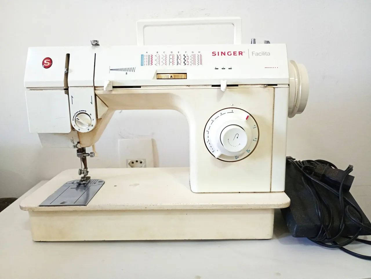 Máquina de Costura Singer Facilita 2868 - Foto 5