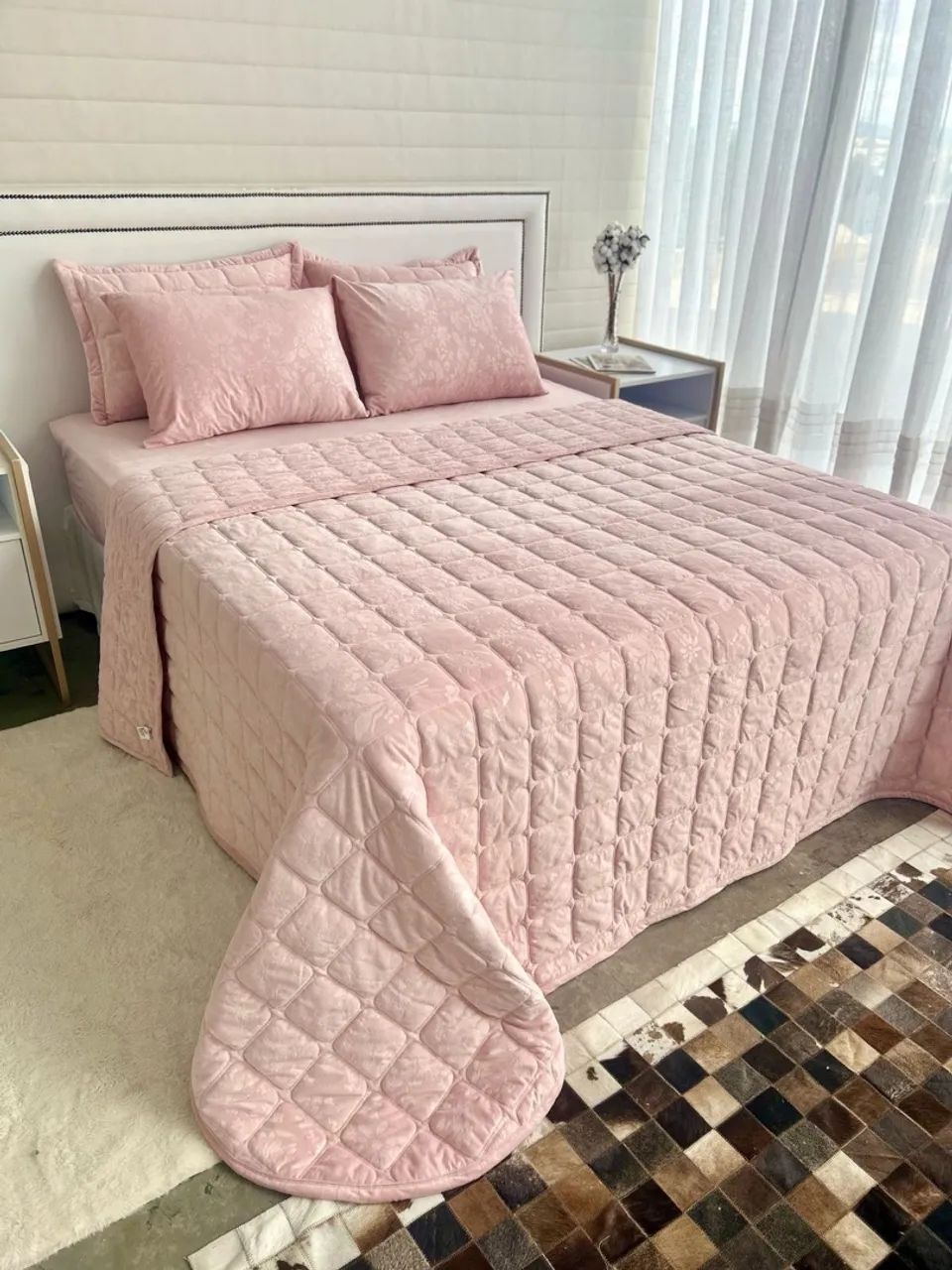 Cobre-leito Rosa Elegante e Confortável