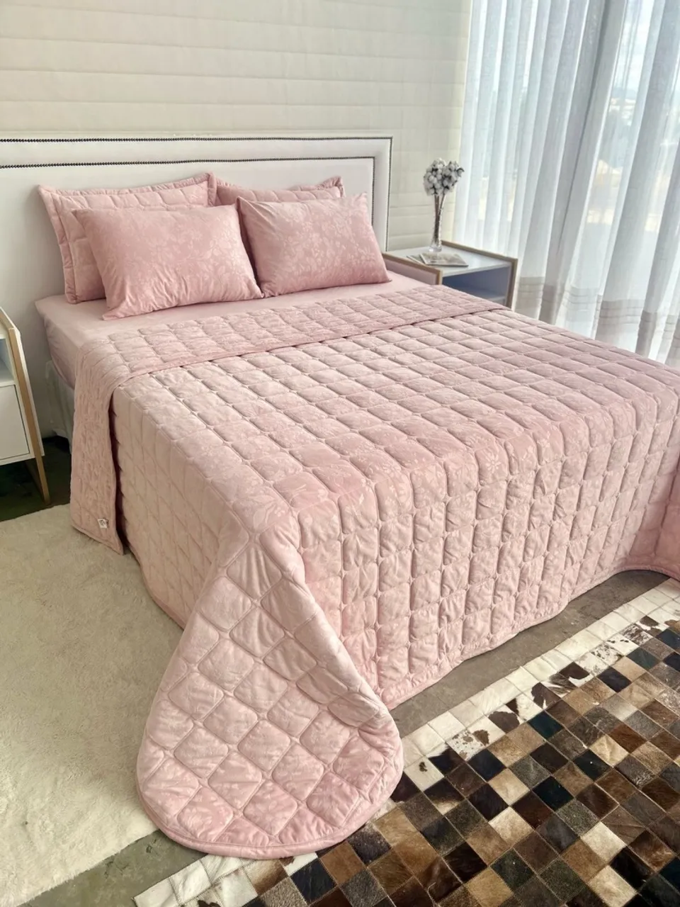 Cobre-leito Rosa Elegante e Confortável