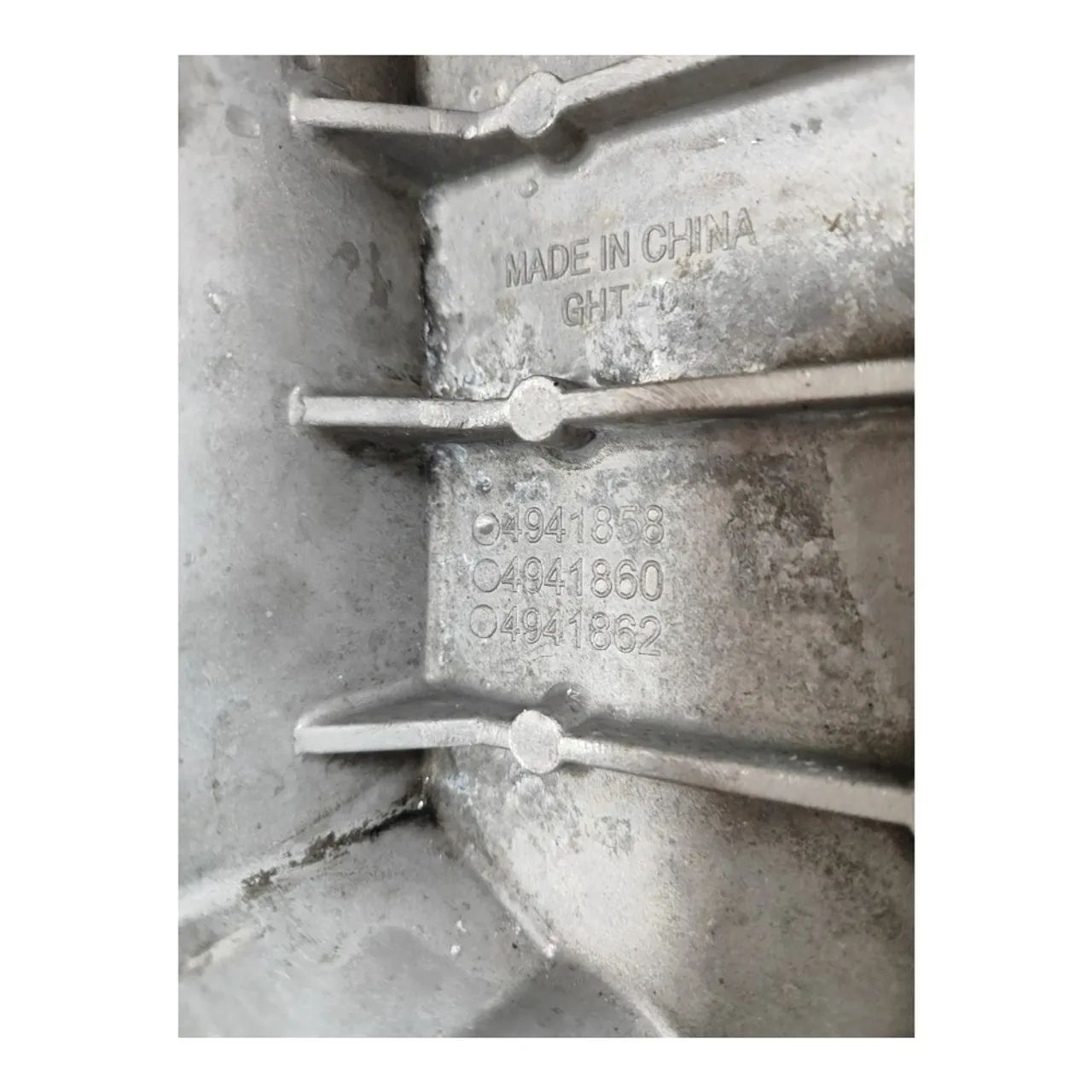 Tampa Válvulas Orig. Motor Cummins Ford Cargo 815 816  E2674 - Foto 6