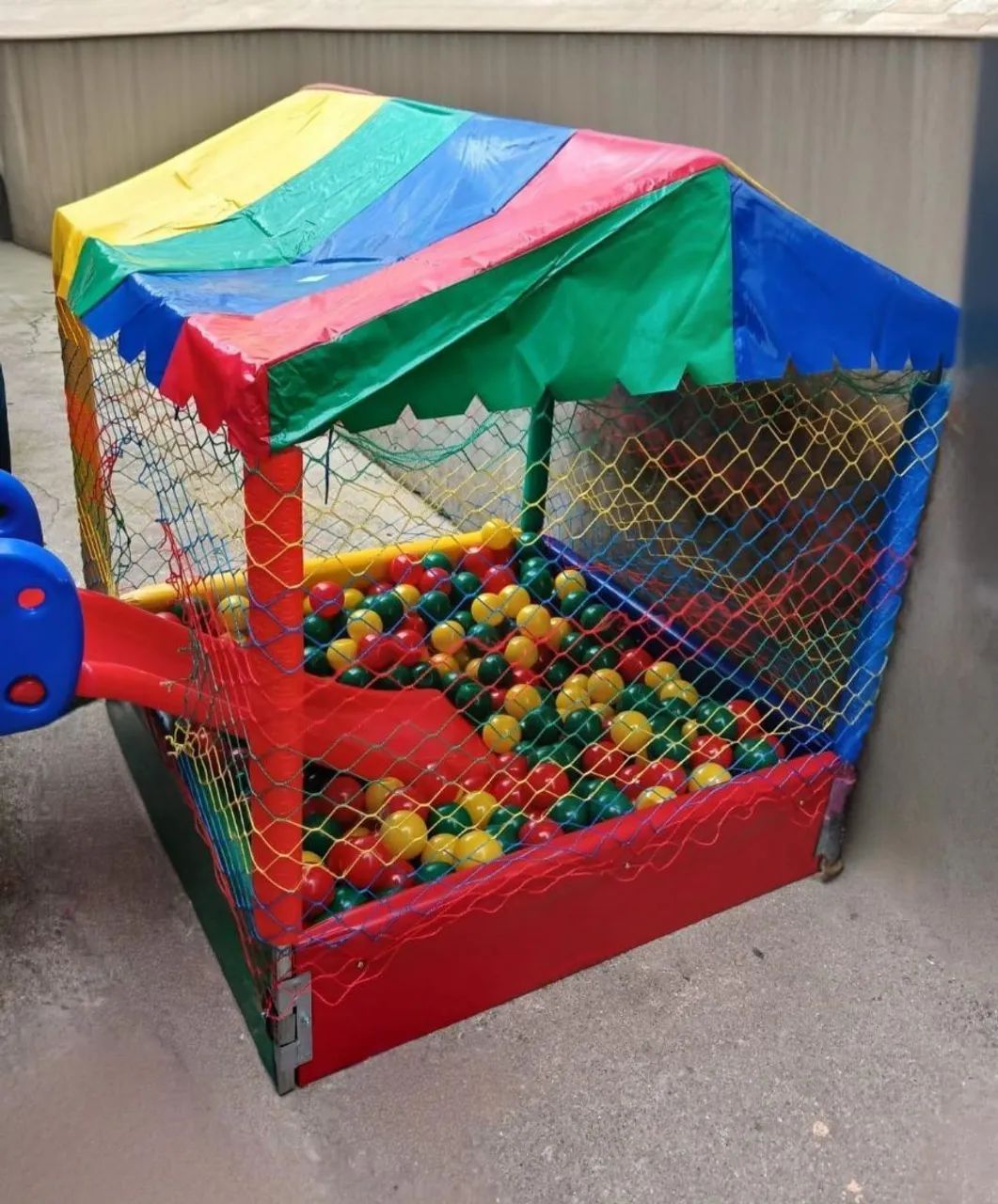 Aluguel de cama elástica e piscina de bolinhas infantil  - Foto 2