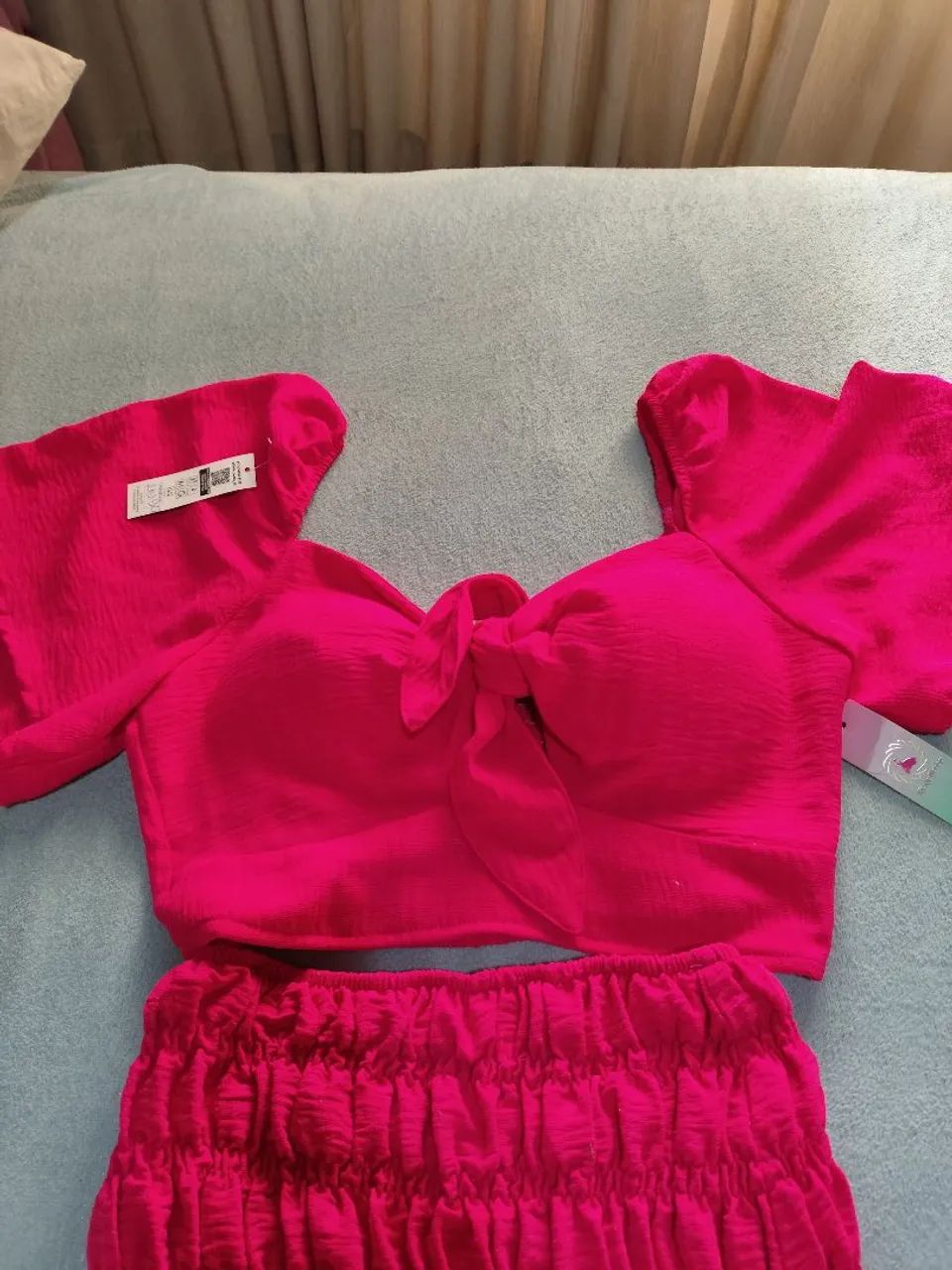 Conjunto cropped e saia rosa - Foto 2