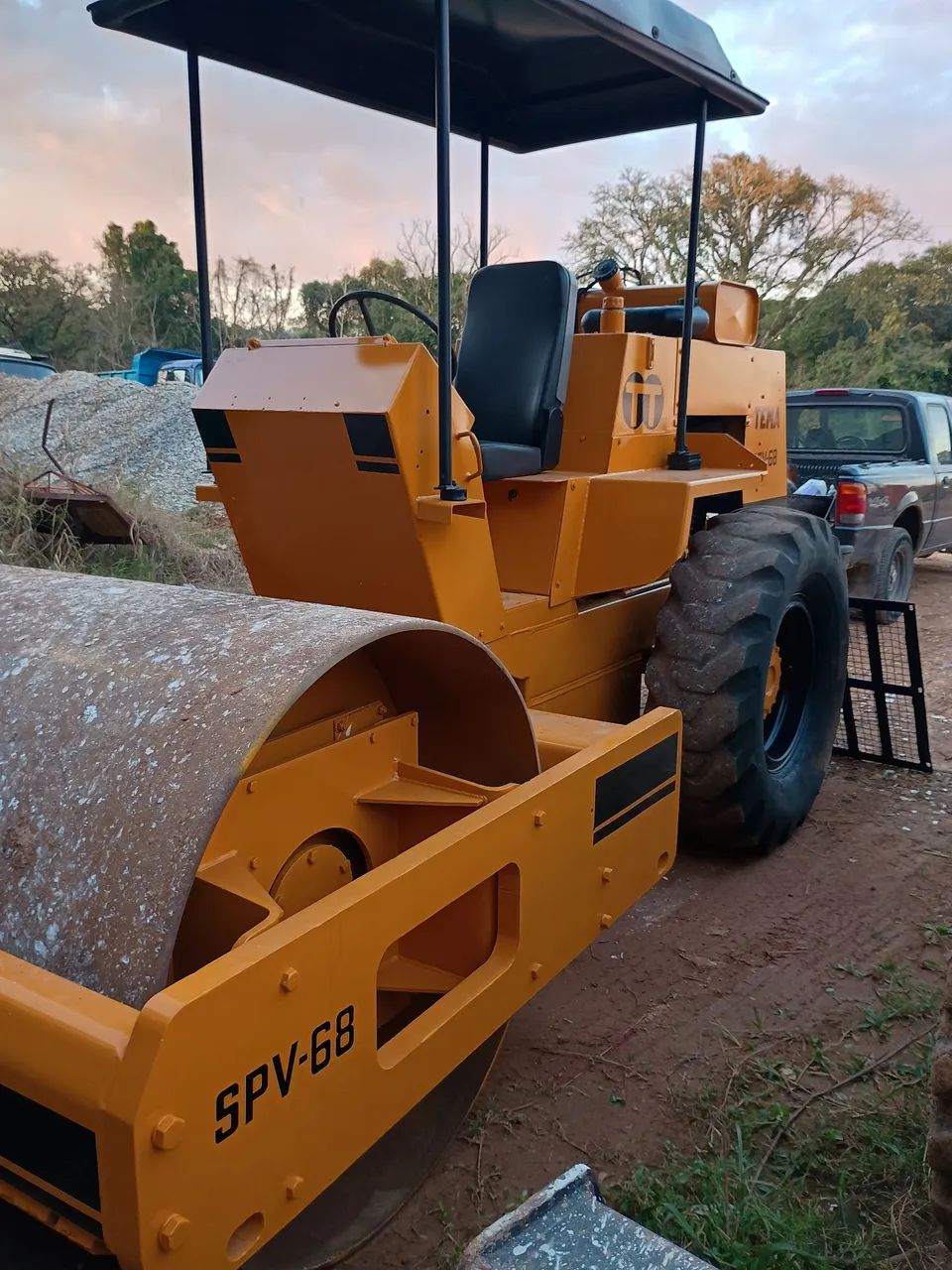 Rolo Compactador de Pneus SPV-68"1989 - Foto 2