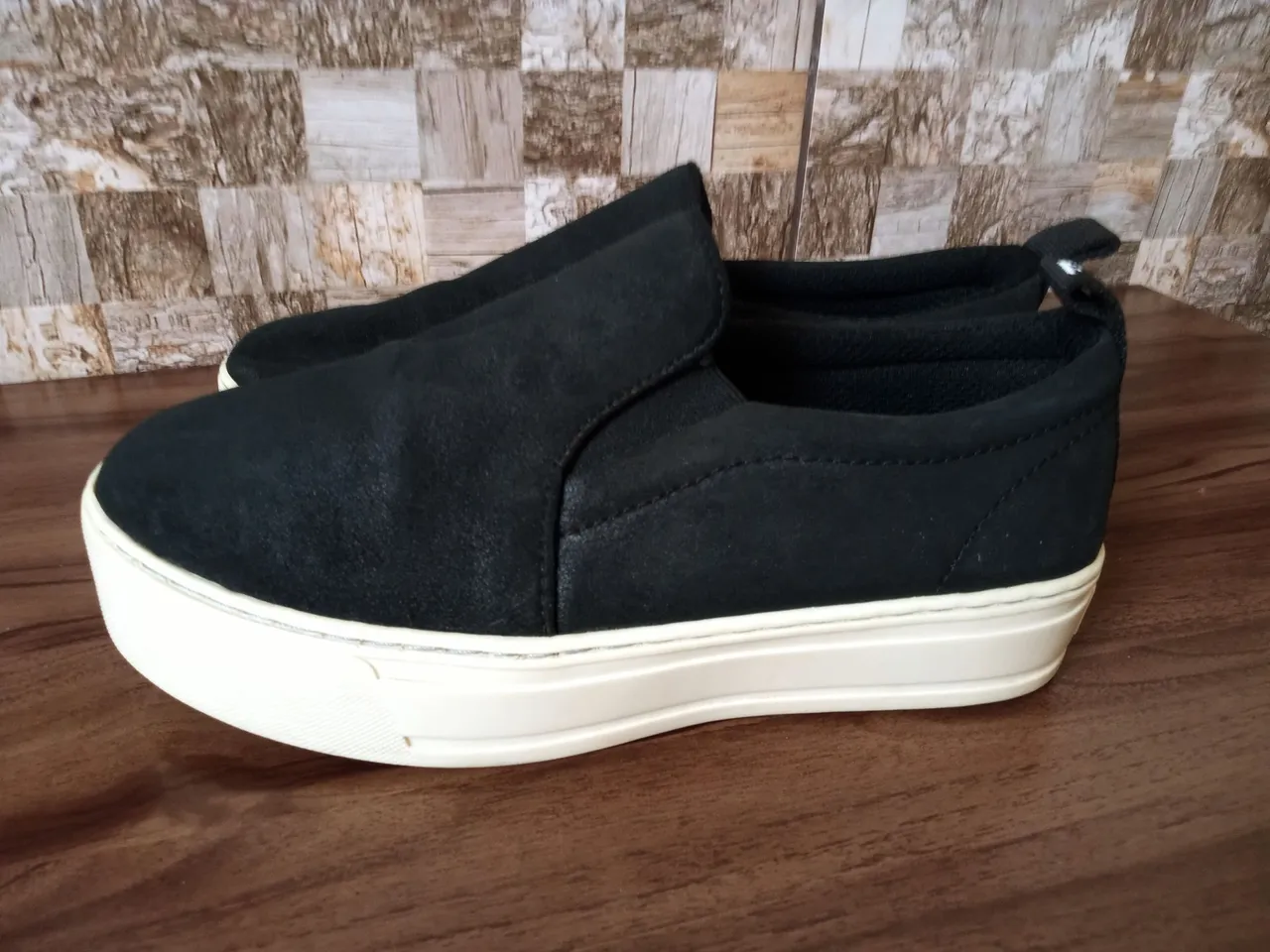 Tênis Slip On Preto grupo Arezzo 34