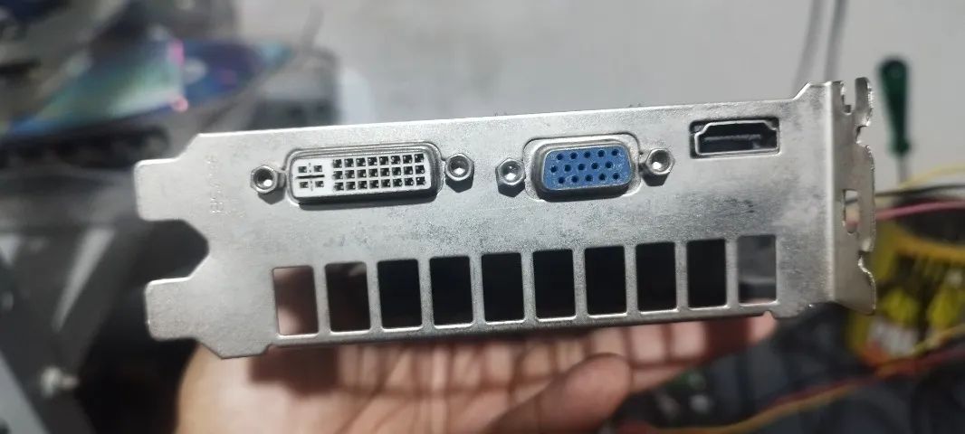Placa de vídeo Geforce 9800 GT 1GB Nvidia - Foto 2