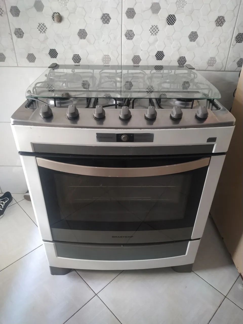 Vendo se este fogão de 6 bocas Brastemp 