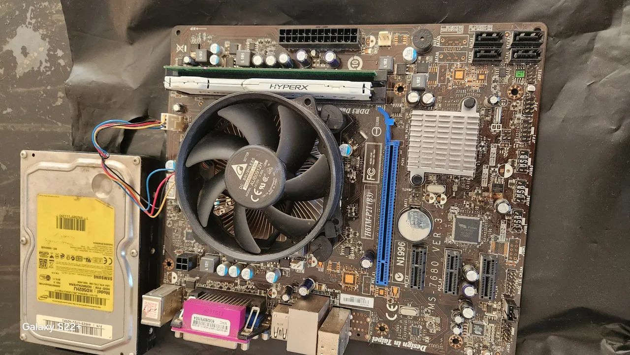 Kit Placa Mãe H61M-P21 (B3)