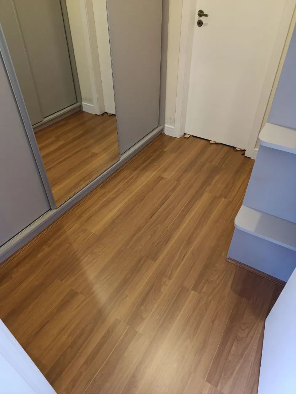 Piso Laminado, Piso Vinílico e Rodapé. - Foto 4