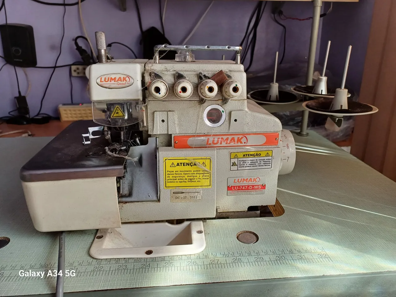 Máquina Industrial Overlock Lumak LU-747-D-WS