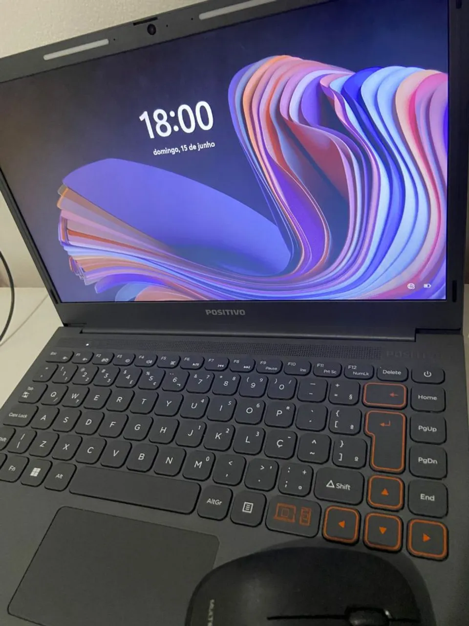 Notebook Positivo - Desempenho e Estilo!