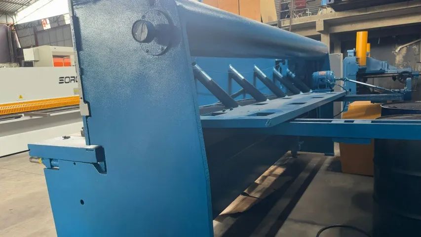 Guilhotina Hidráulica Ferjaro - Foto 5