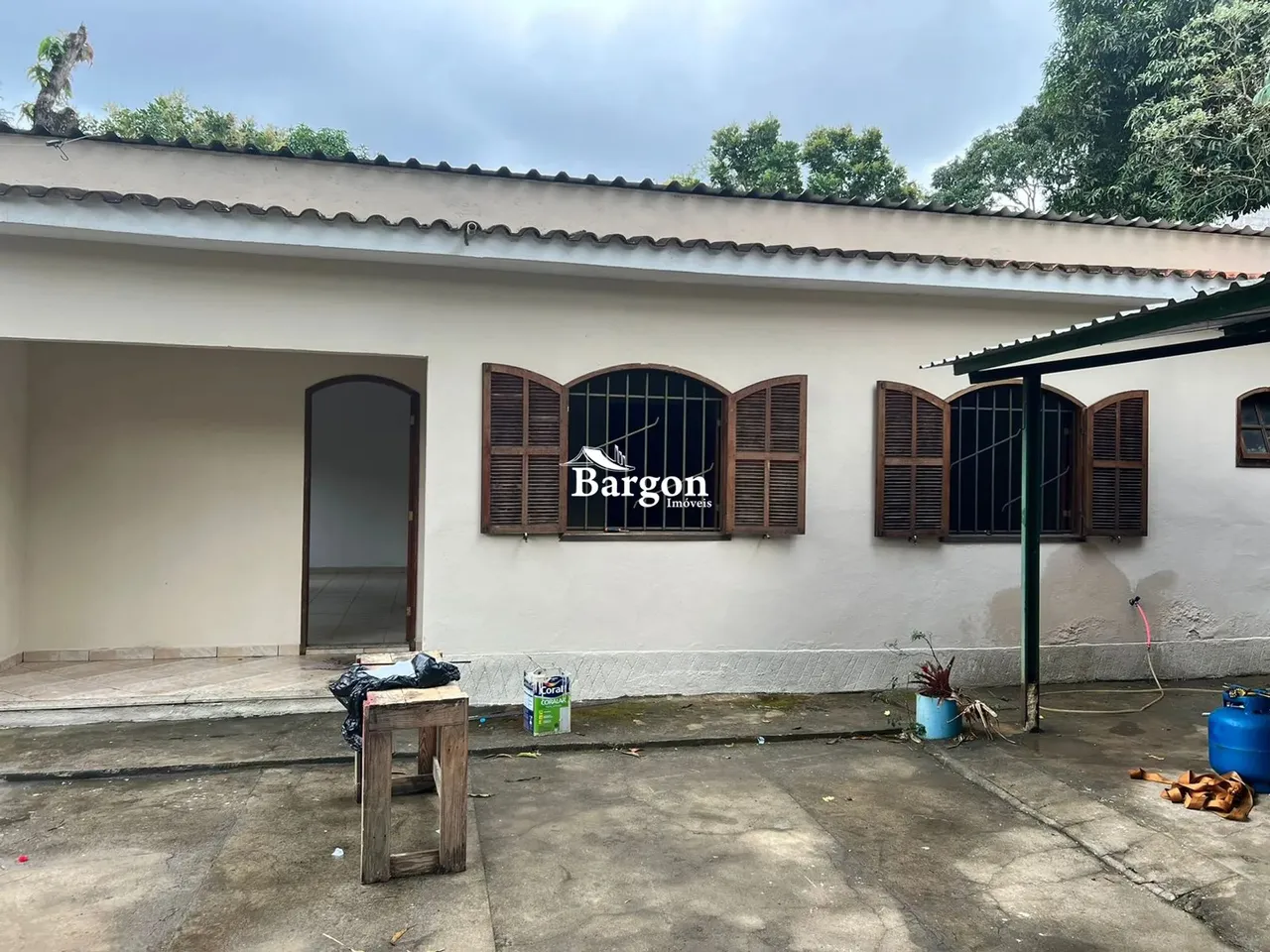 Casas com 2 e 3 quartos à venda em Três Rios - RJ