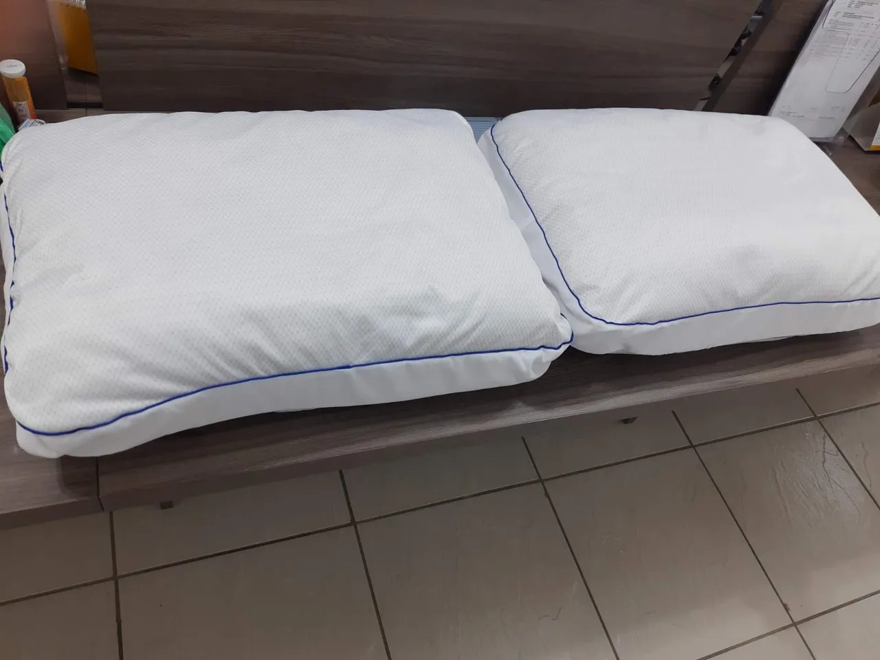 2 travesseiros antiestresse da emma, original ainda lacrado