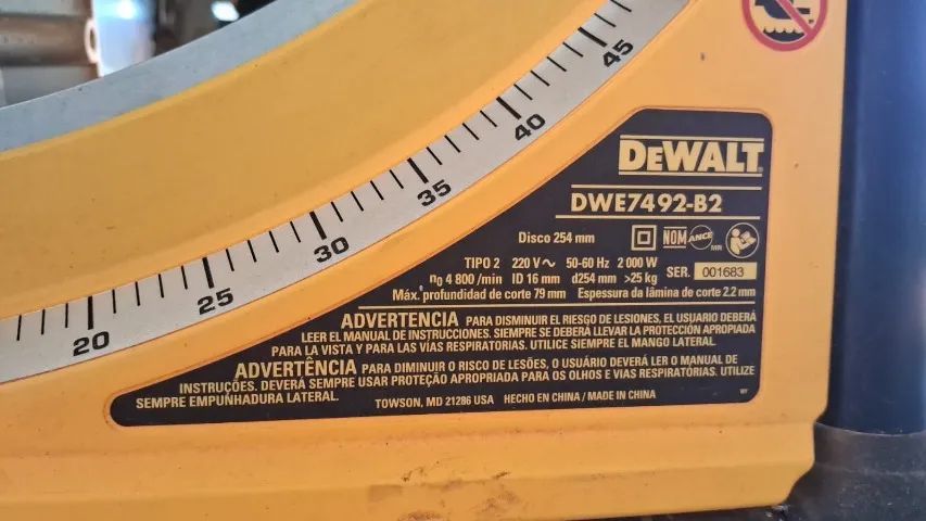 Serra circular de bancada dewalt modelo 7492, extensão deslizante até 825mm 220v 2000W. - Foto 5