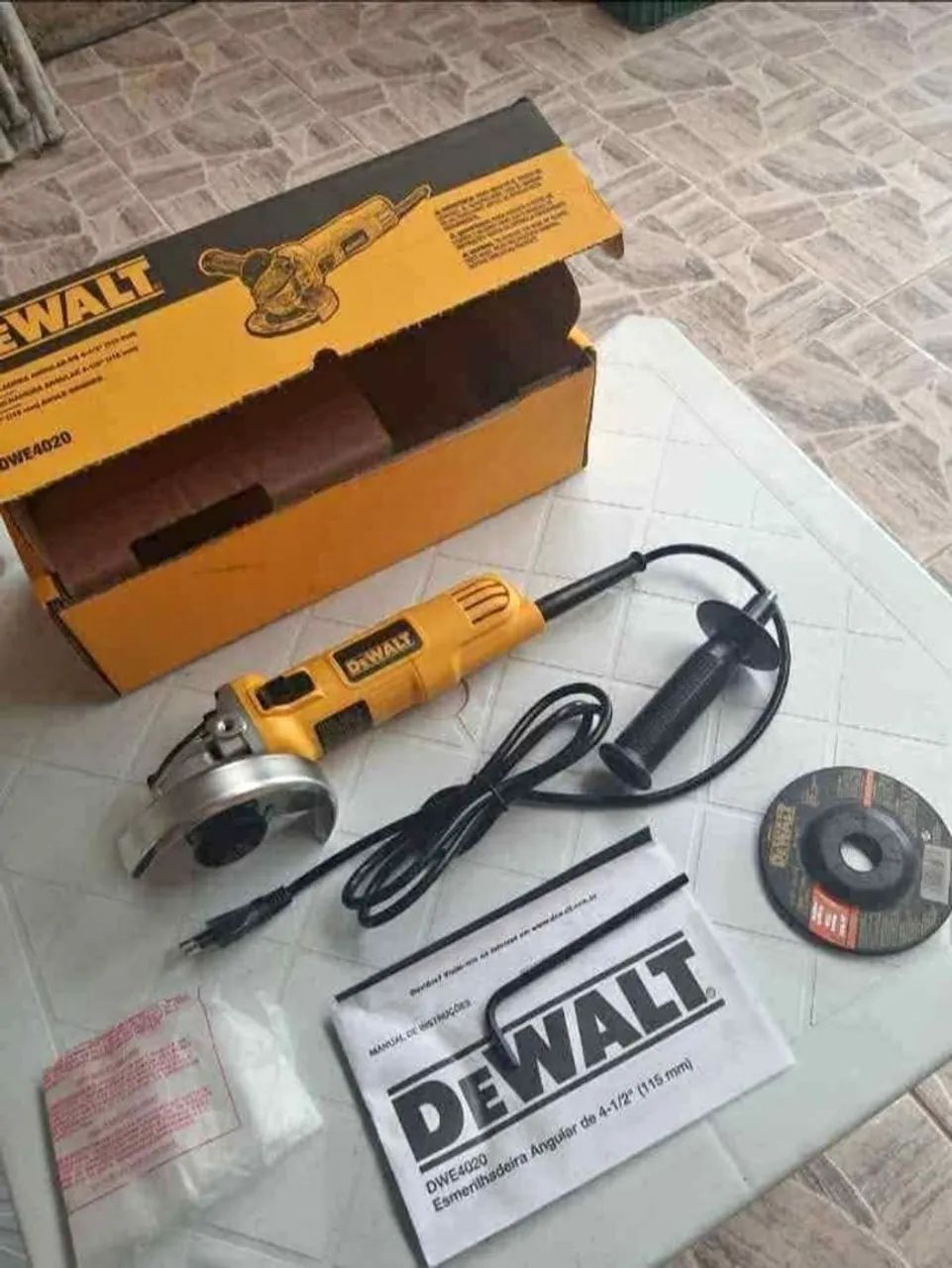 Esmerilhadeira Angular Dewalt 750w