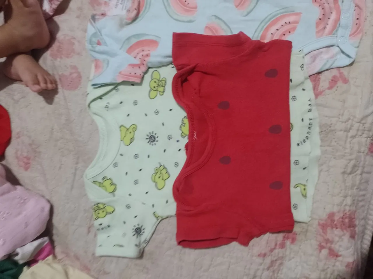 Bodies e macacão infantil