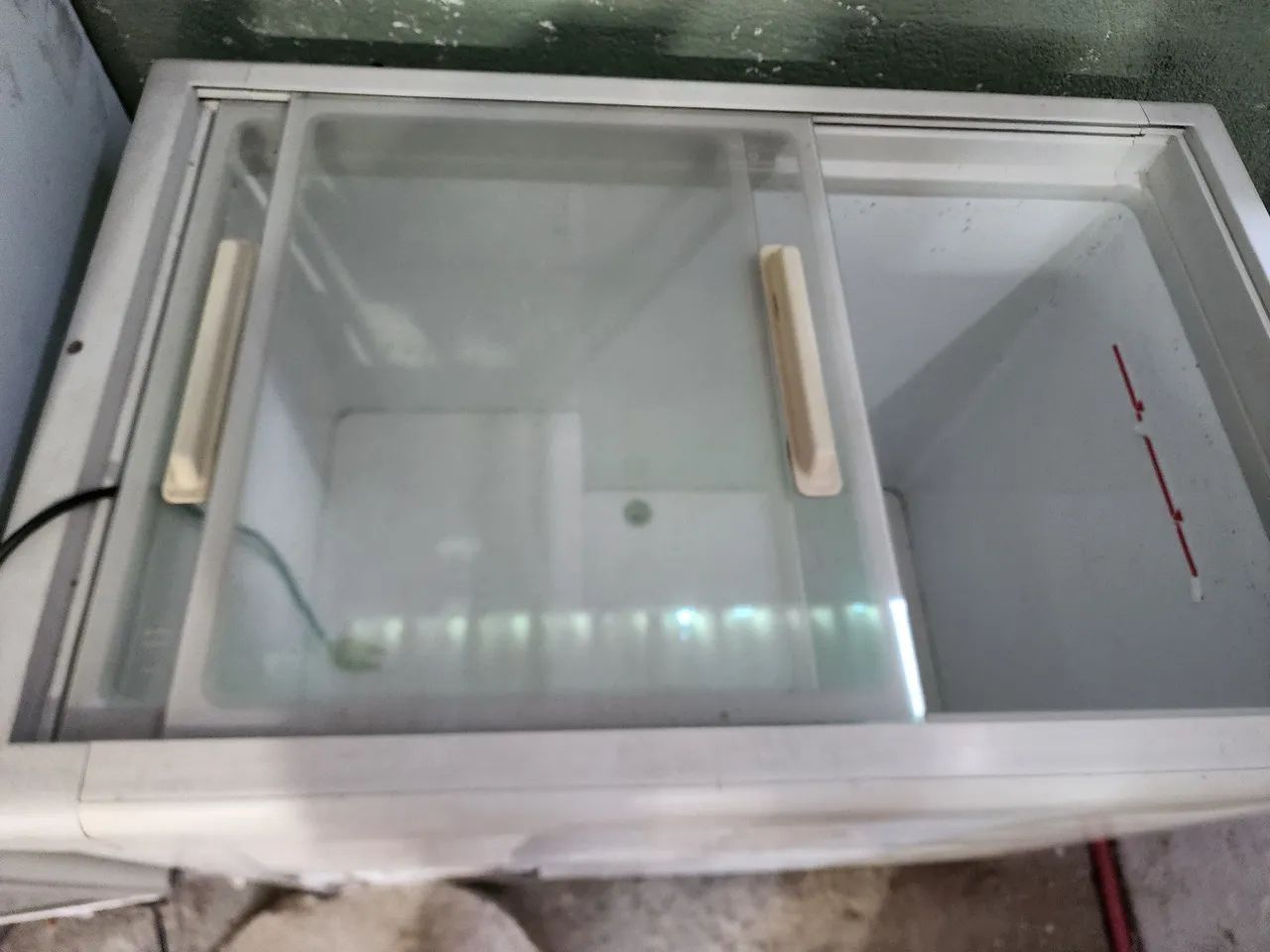 Freezer Tampa d Vidro Congelador 300l - Foto 3