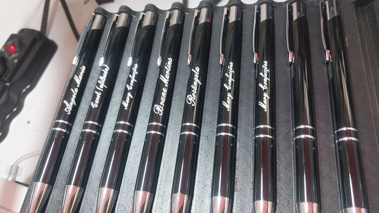 Kit 10 Canetas personalizadas de metal .