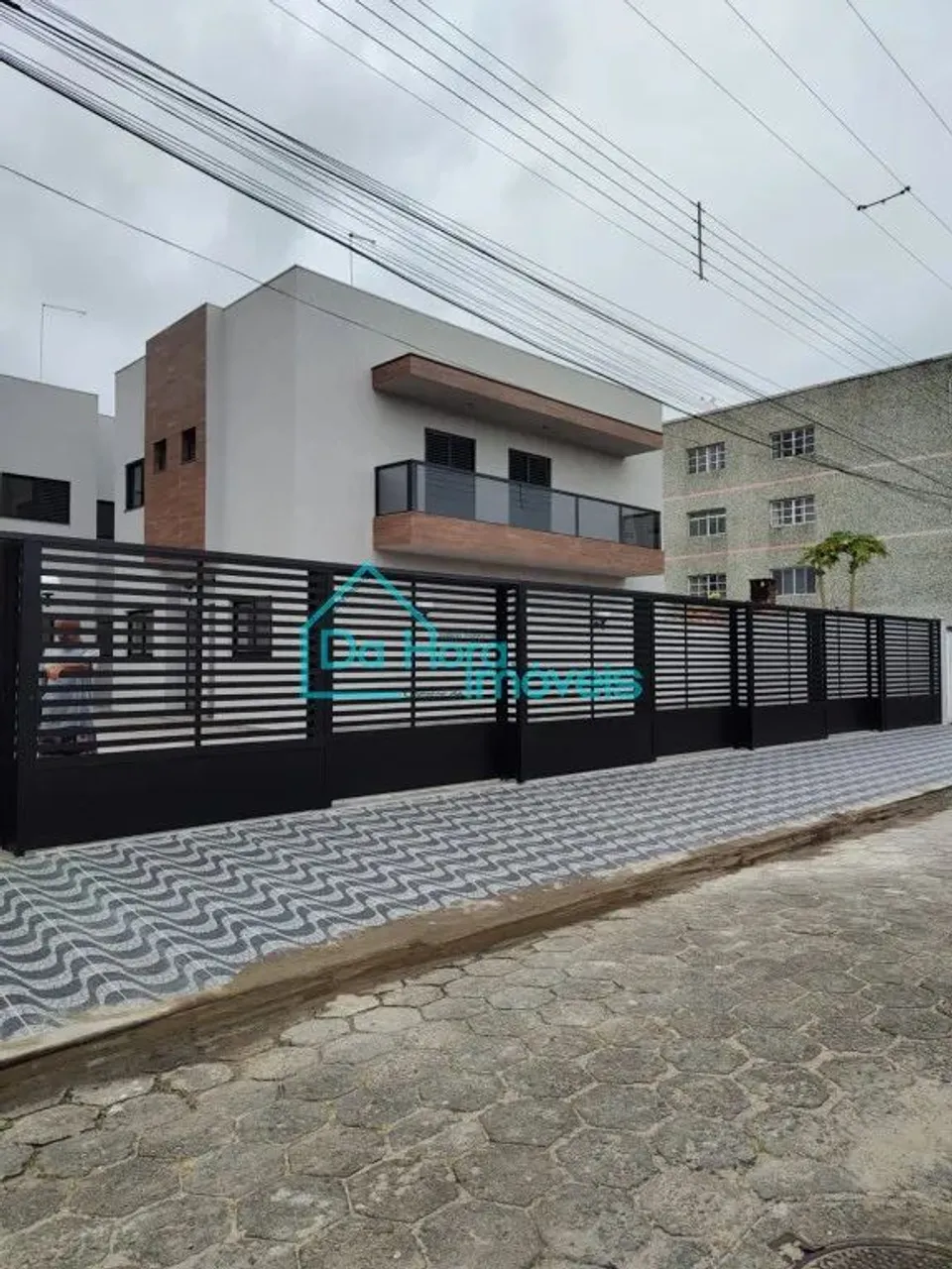 Condominio com piscina na Praia Mongaguá