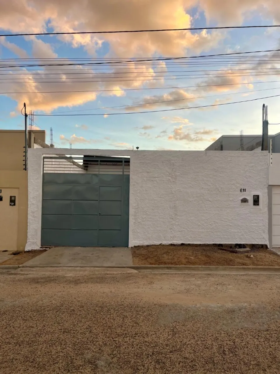 GALPÃO PARA FINS COMERCIAIS