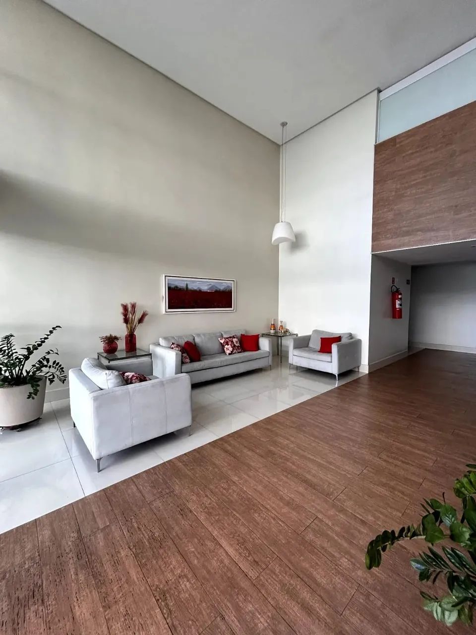 Apartamento para aluguel possui 70 metros quadrados com 2 quartos - Foto 2