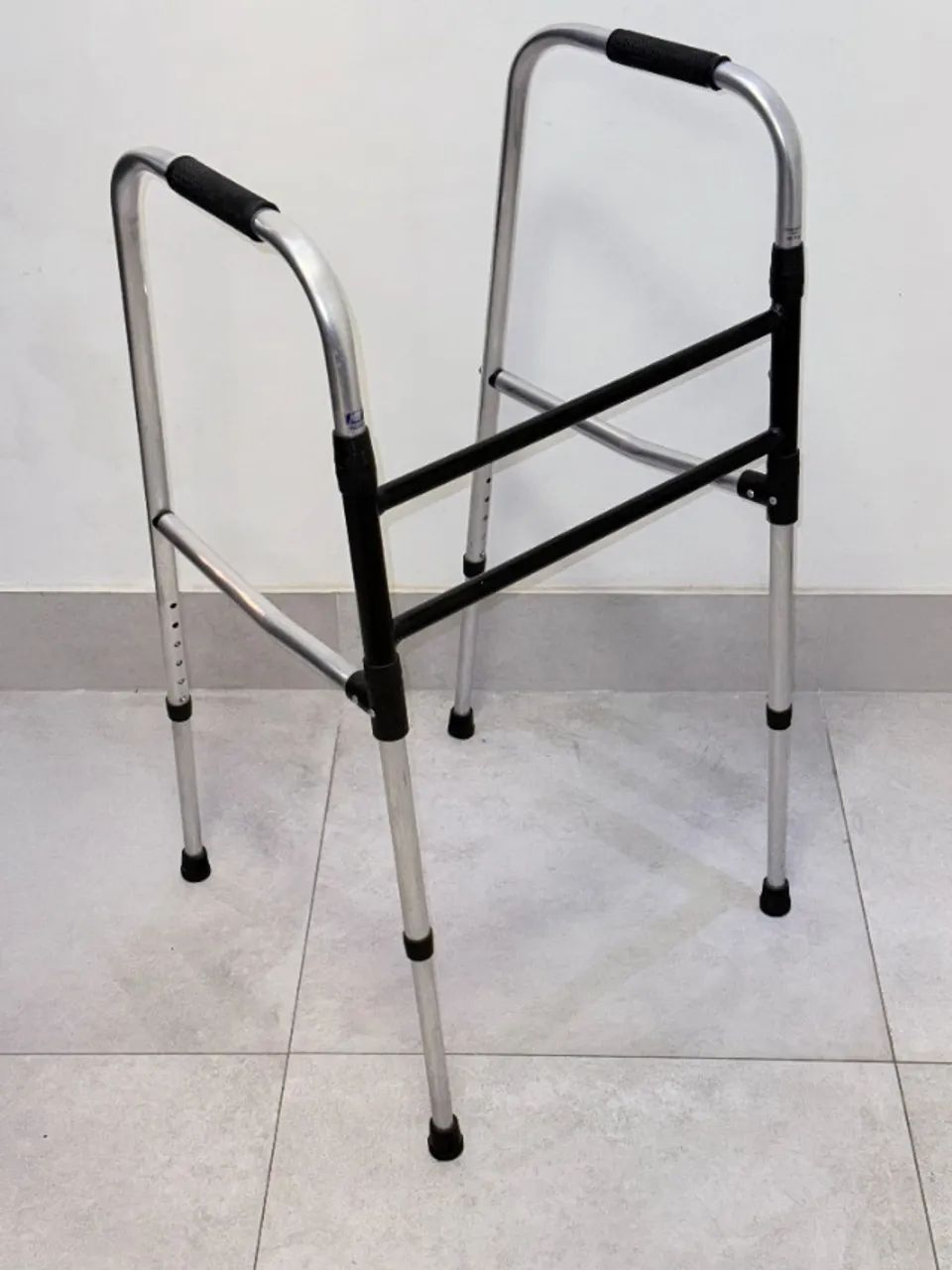Andador Pra Idoso Adulto Indaiá Ortopédico Dobrável Resistente Leve - A404 - Foto 4