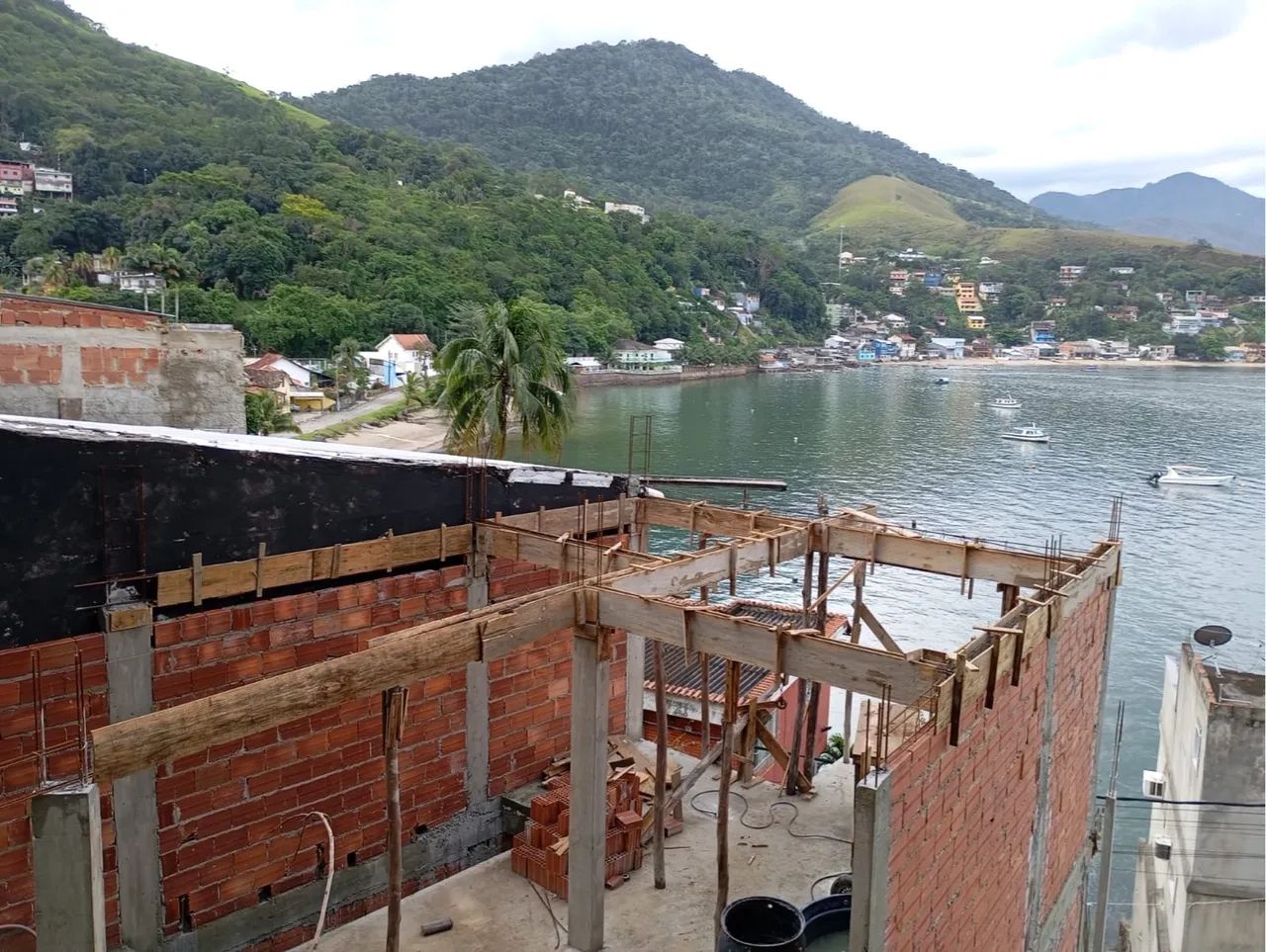 Casa semi-pronta com vista para o mar em Ibicui-mangaratiba  - Foto 3