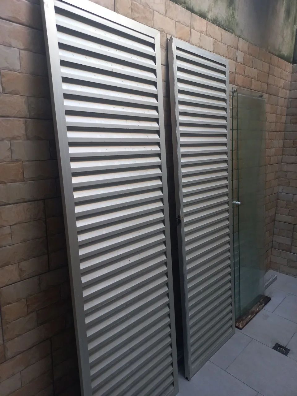 Porta balcao de aluminio 
