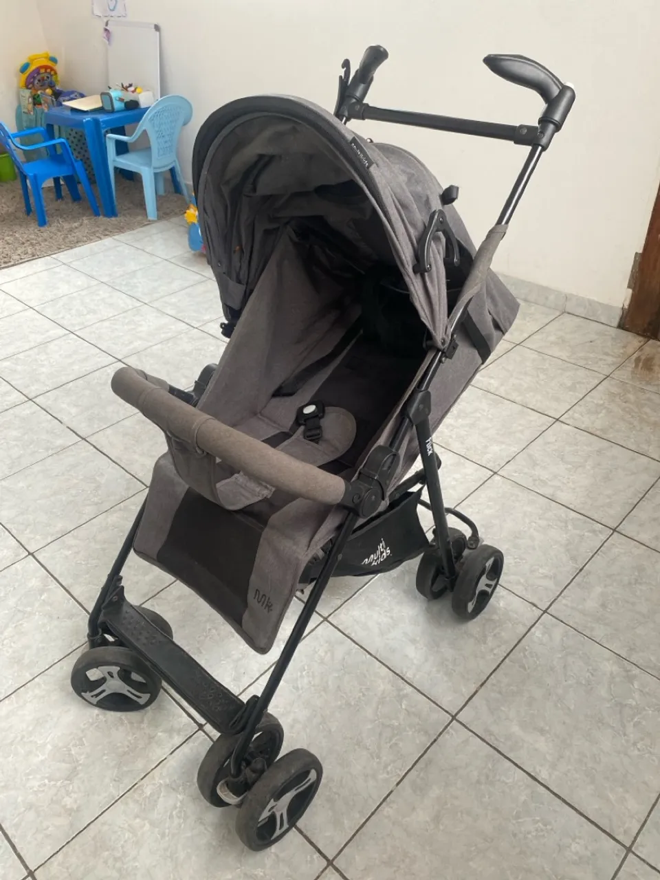 Carrinho de Bebê Cinza Multi Kids