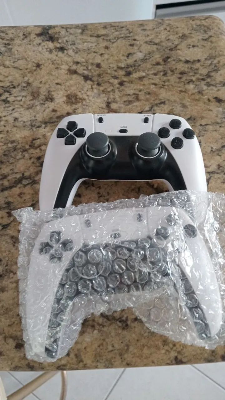 Video game stick 4k retro 1 mês de uso levo em planaltina df  também.  - Foto 2