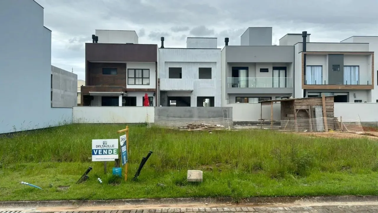 Terreno em condomínio fechado no Costa do Sol Condomínio Clube, Deltaville