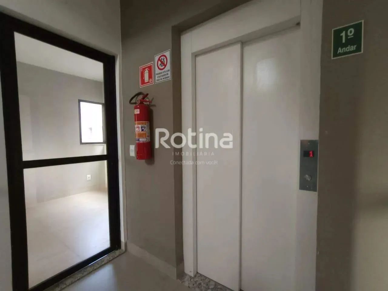 Apartamento para alugar, 2 quartos, Umuarama - Uberlândia/MG - Rotina Imobiliária - Foto 4