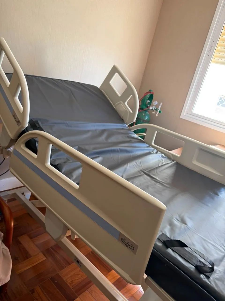 Cama hospitalar Linet