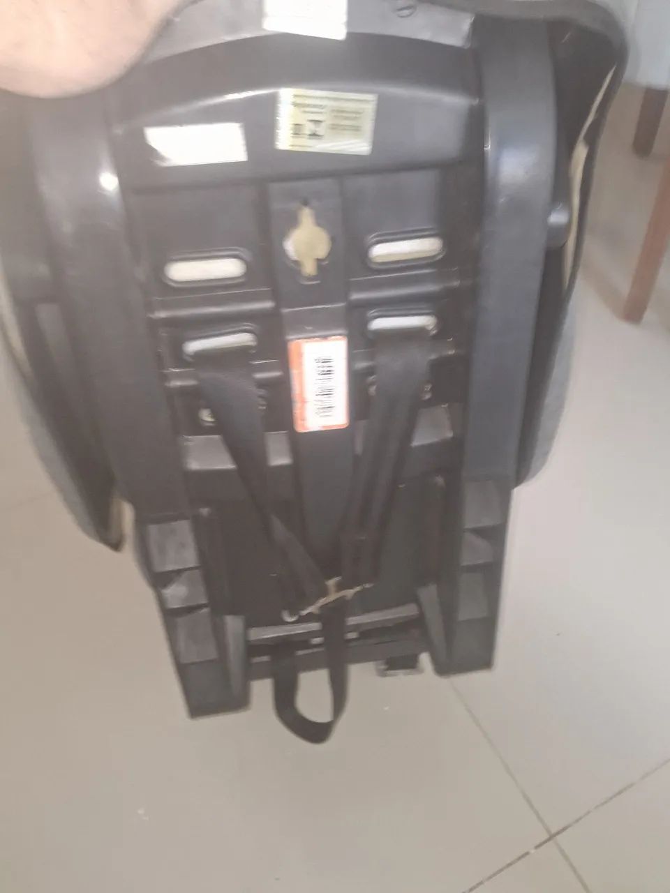 Vendo cadeira infantil para carro lenox - Foto 2