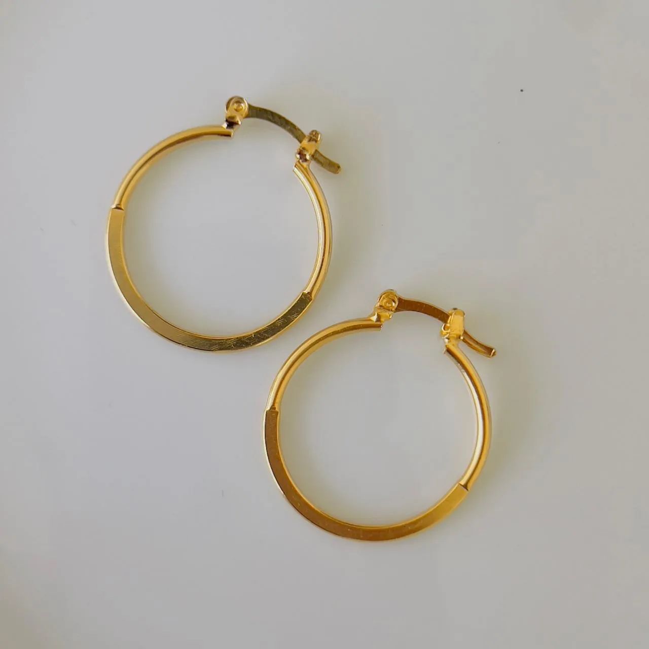 Argola folheada a ouro 18 k 