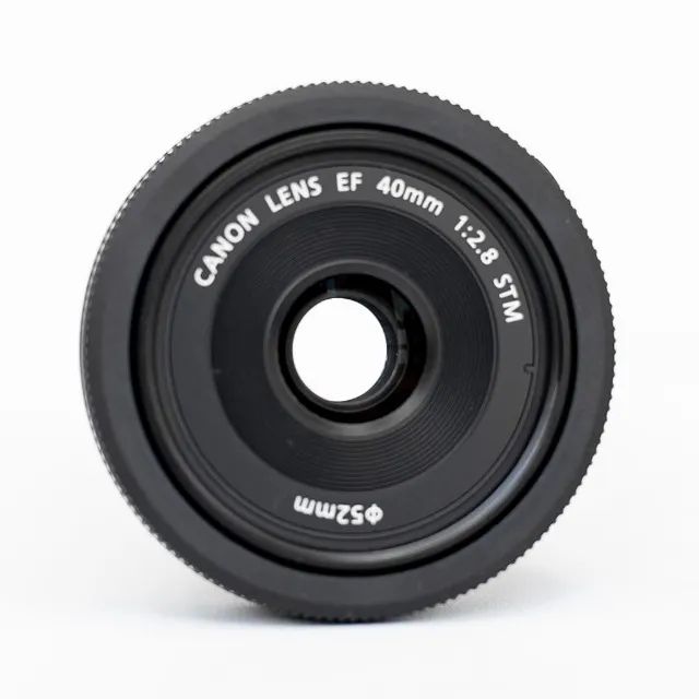 Lente Canon EF 40mm f/2.8 STM Pancake Macro, estado de nova + parasol metal original Canon - Foto 2
