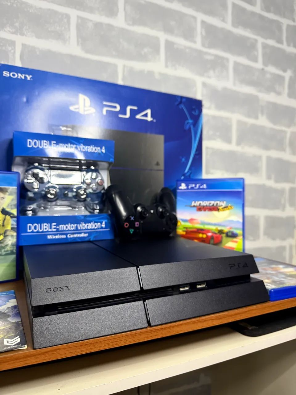 PlayStation 4 com caixa jogos e controle  - Foto 3
