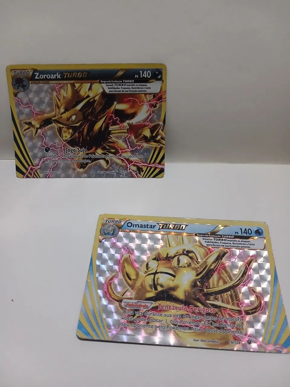 Pokemon Zoroark e Omastar 