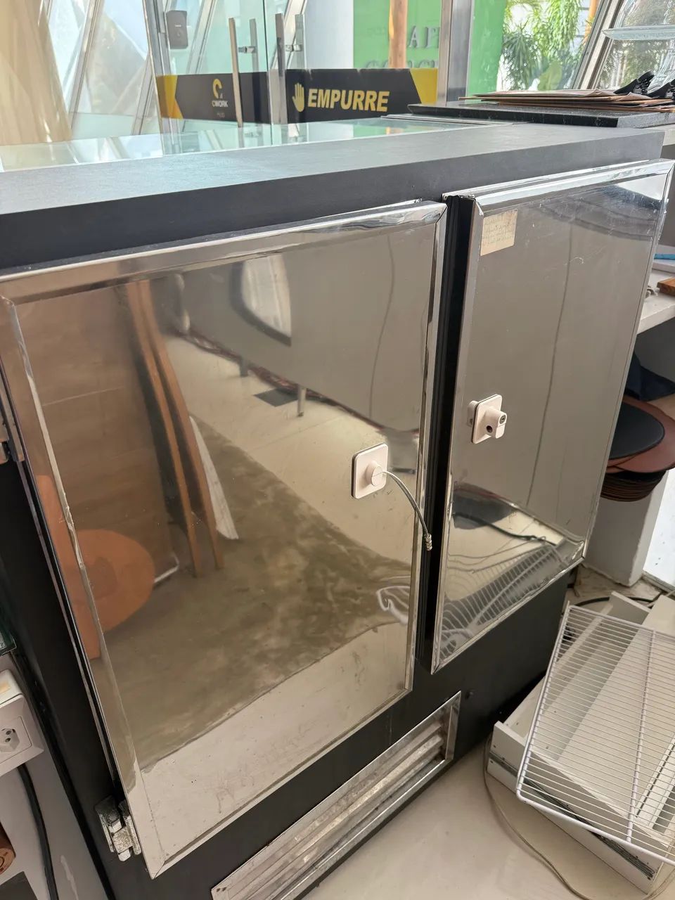 Expositor para restaurantes e cafeterias - Foto 2