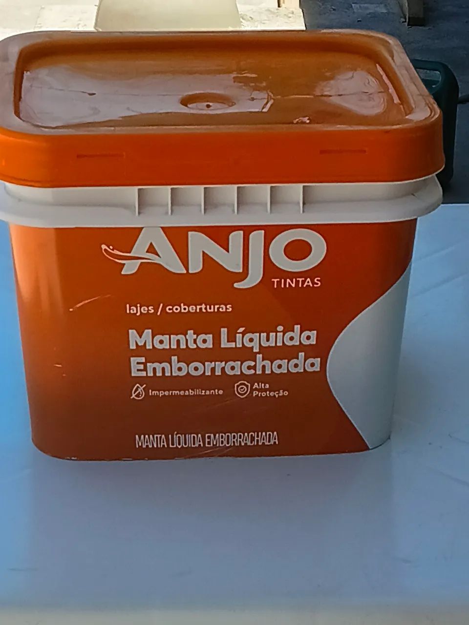 Balde de manta líquida  branca   promoção  200 reais 