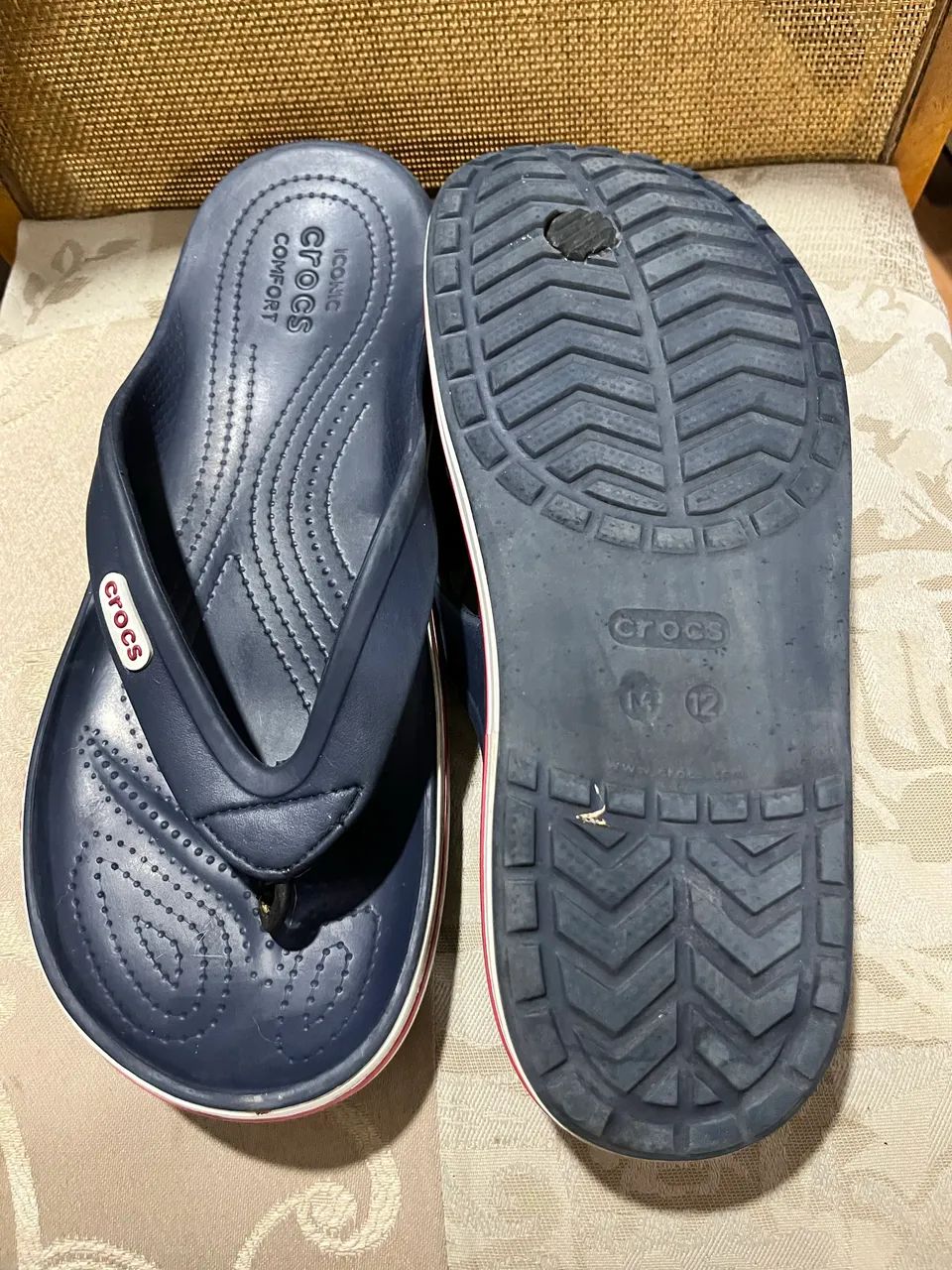 Chinelo Crocs 43 - Foto 2