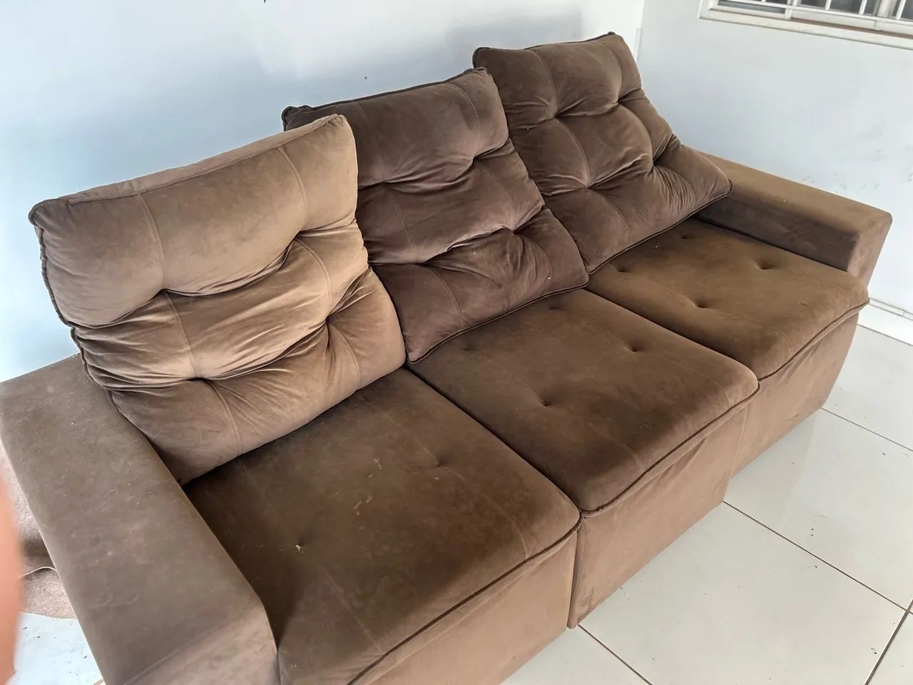 Sofá retrátil com 3 lugares usado - Foto 2