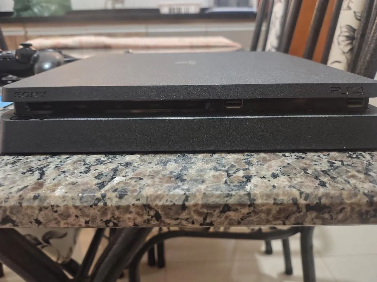 PS4 slim 1t  - Foto 2