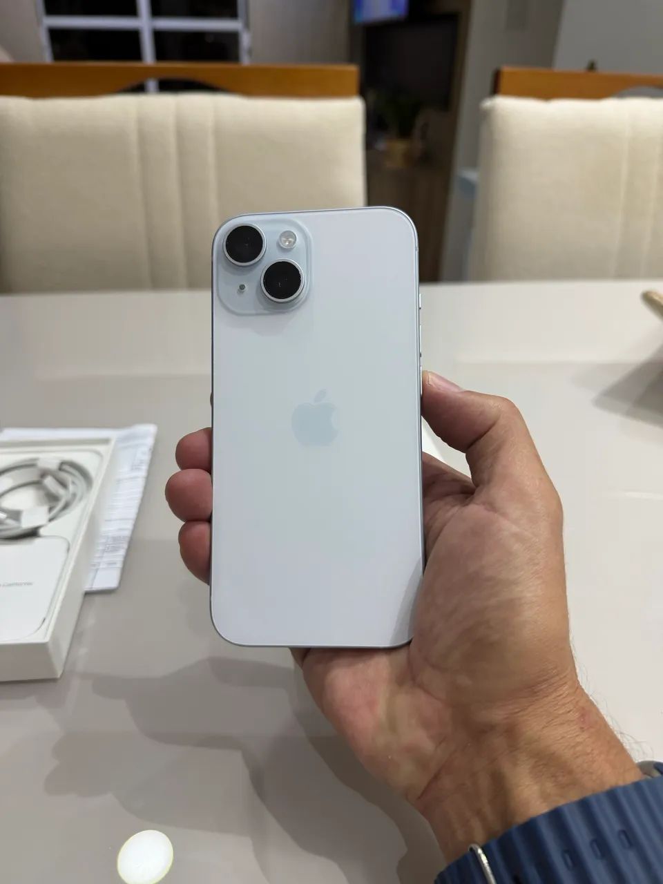 Vendo IPhone 15 256G em excelente estado - Foto 4