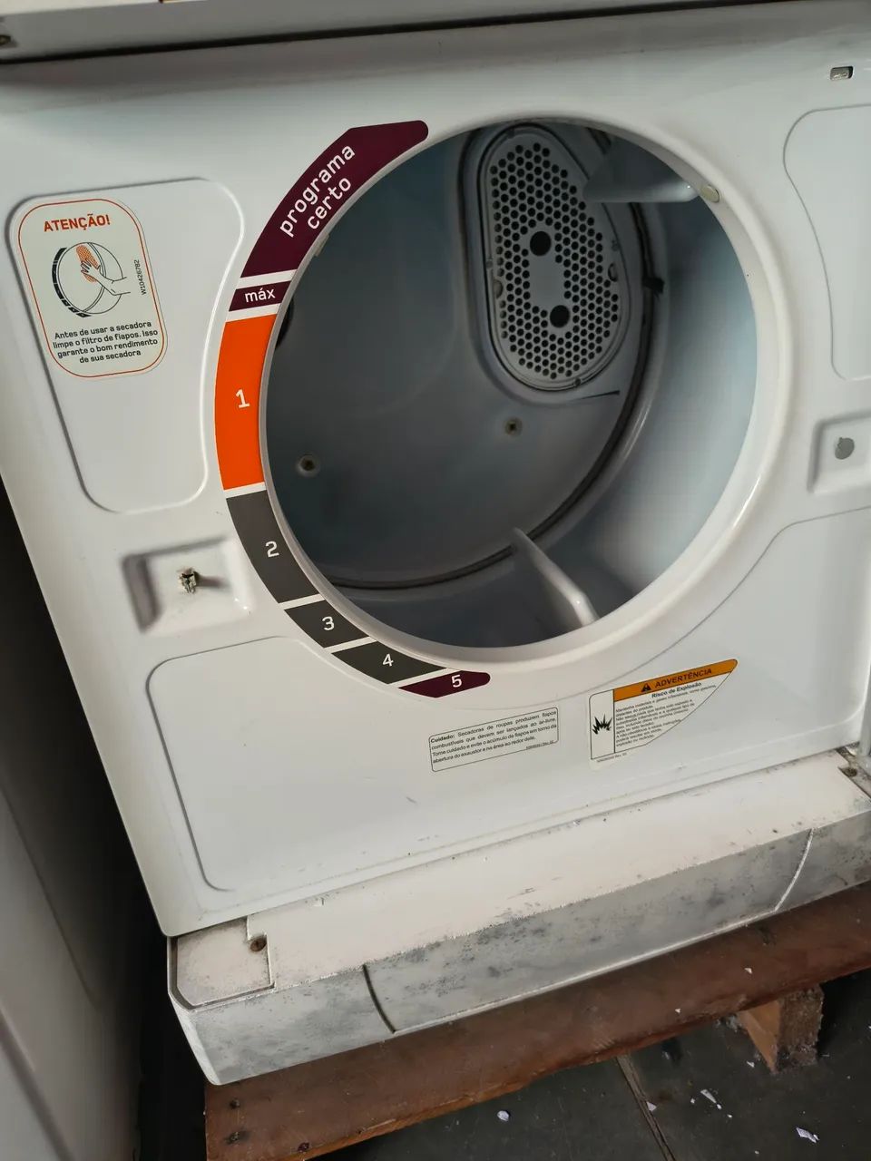 Secadora e máquina de lavar
