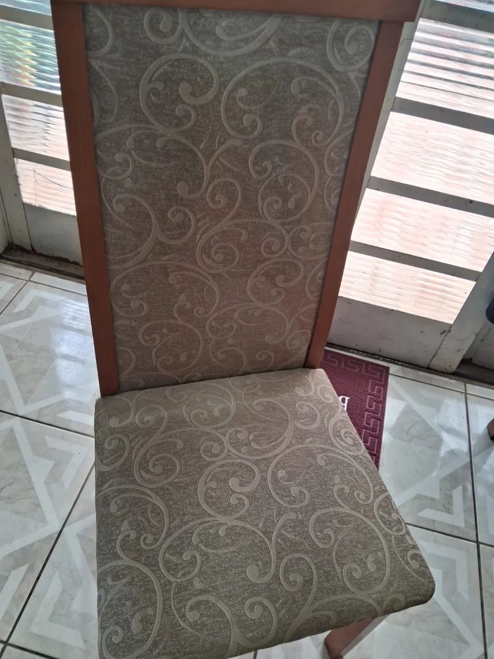 Mesa De Jantar em tampo de vidro com 6 cadeiras  - Foto 3