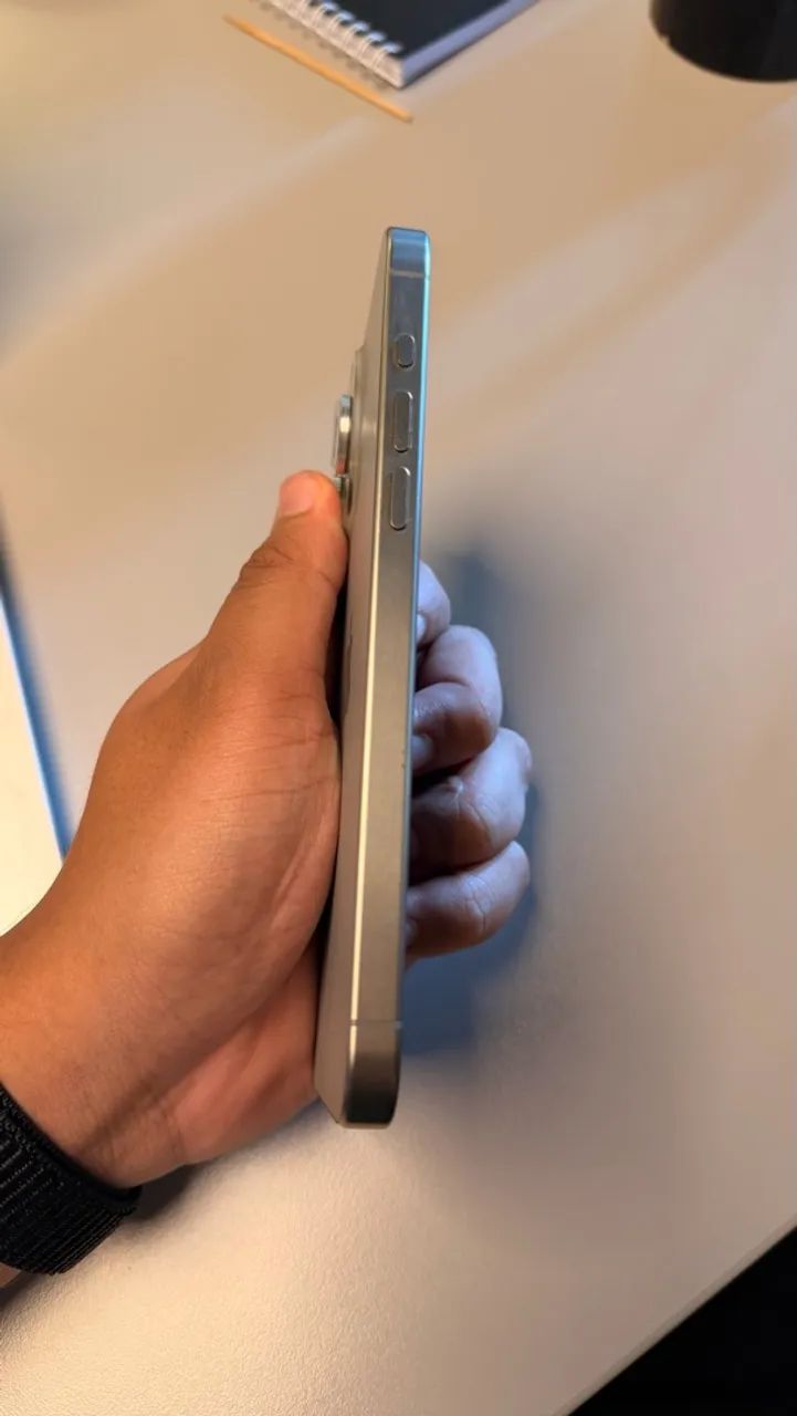 iphone 15 pro max cinza  - Foto 4