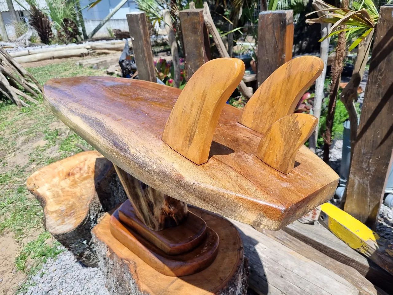 Mesa em madeira design prancha de surf  - Foto 4